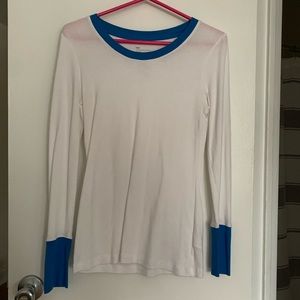 Long sleeve with blue detail